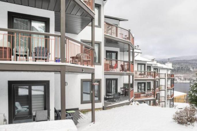 The Outlook Over Lac -Tremblant By Instant Suites Mont-Tremblant Exterior foto